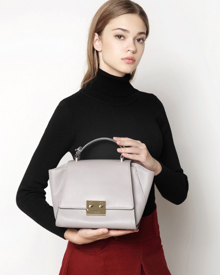 拜年见家长怎么穿衣服,过年去对象家拜年穿哪套