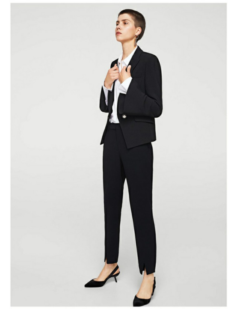 第一次拜年穿什么衣服合适,去别人家拜年该穿什么衣服