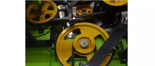 新款谷王tb90和te90收割机,谷王te90纵轴流收割机的毛病