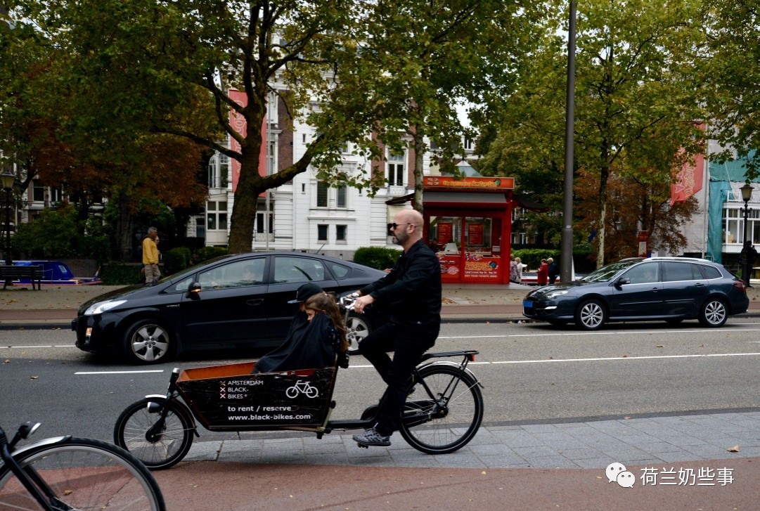 奶叔带你逛荷兰之荷兰的自行车啊,跟中国不是一个物种