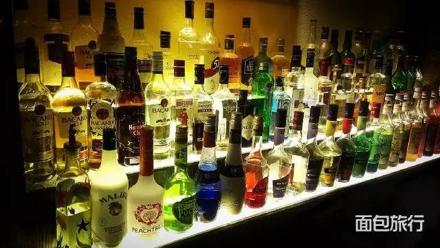 什么样的泥巴可以做紫砂壶,泥巴做的紫砂壶