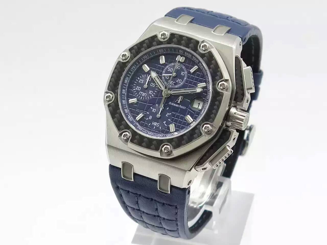 爱彼蒙托亚26030蓝色 (爱彼蒙托亚多少钱)