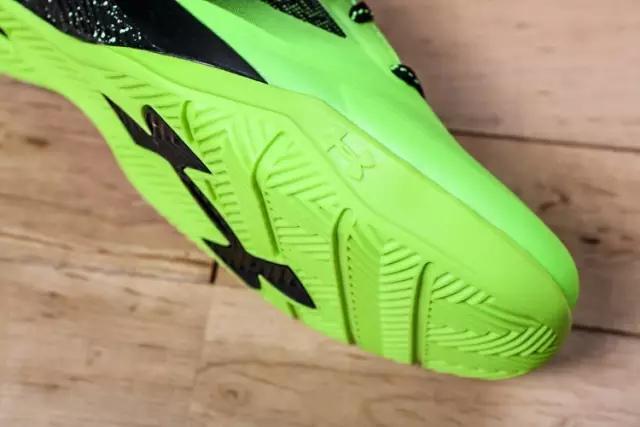 穆迪同款鞋子,穆迪粉色鞋子