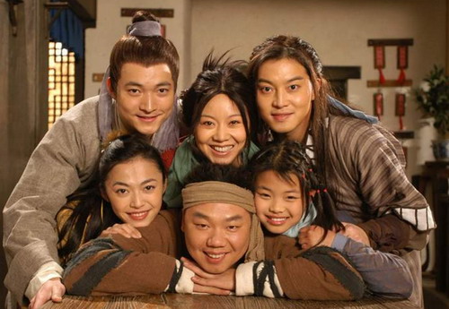 她16岁出道，19岁*款贷**养家，虽演技不俗，却一直不温不火