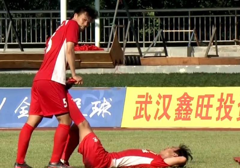 业余队群殴苏宁队是咋回事,不服打你