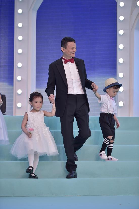 BAT待遇比拼：阿里巴巴30万免息*款贷**，百度14.6个月薪