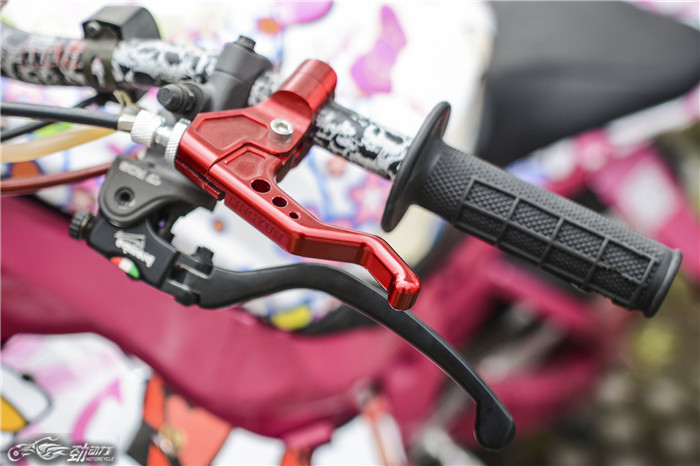 铃木k8爆改,hellokitty叛逆版