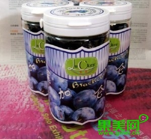 舌尖上的*疆新**:美丽黑色系——黑加仑葡萄你一定不知道这些