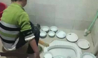 奇案再现存折里十万元离奇失踪,百元大钞从天而降是什么情况