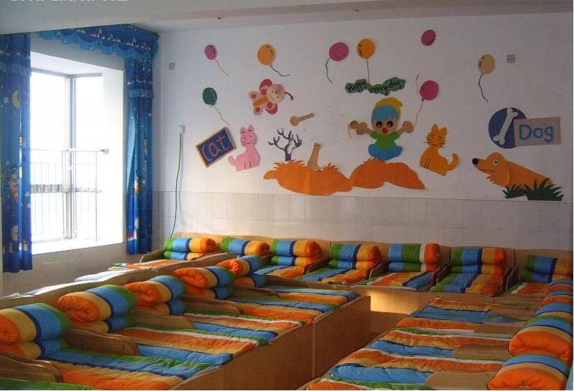 被小孩子输液的针扎了,幼儿园小孩被扎针视频