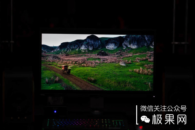 瓒呭ぇ灞忕數鑴戞樉绀哄櫒,瓒呭ぇ灞忔樉绀哄櫒