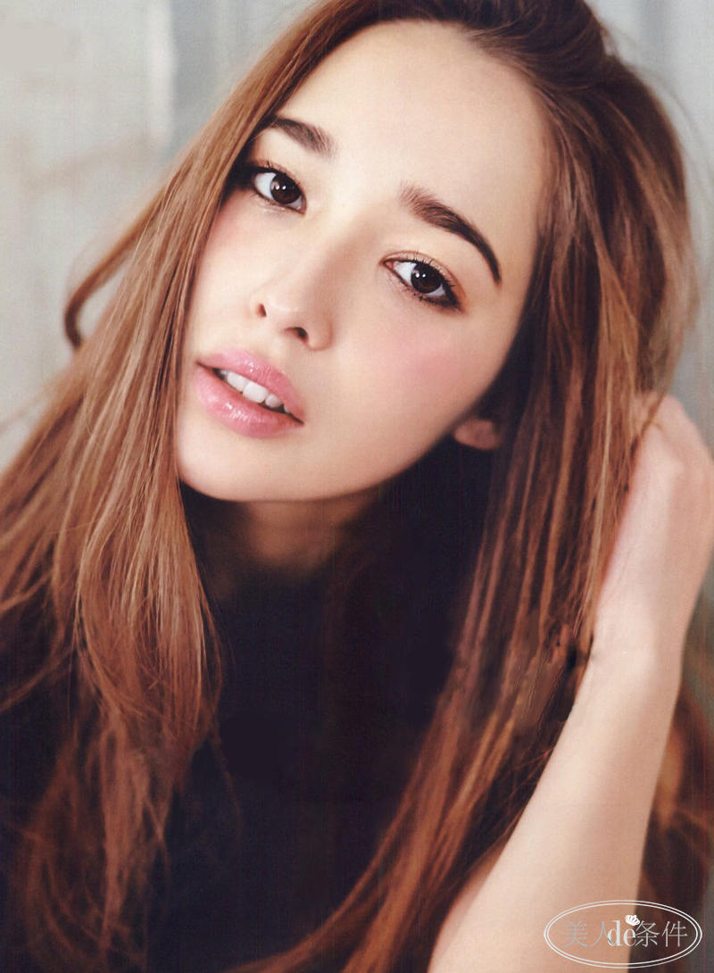 看完你会放弃瘦脸针！小颜美妆真的只需1分钟！