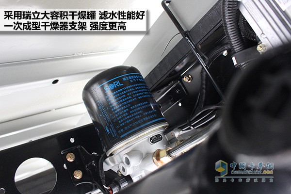 吹毛求疵测评,奥驰v2轻卡