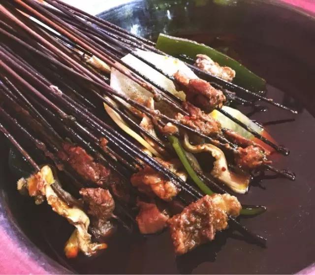 西安最好吃的冷热串串,西安人气最旺的冷锅串串