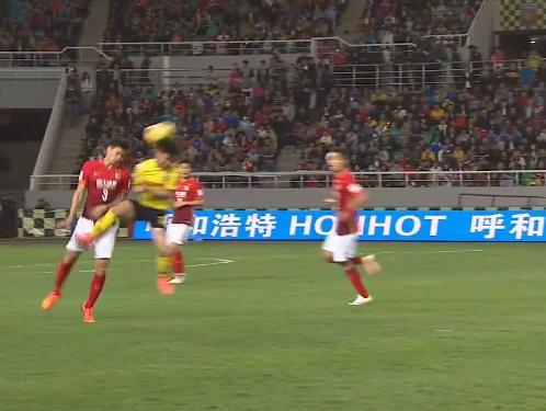 足协杯决赛山东泰山vs申花主裁,足协杯决赛裁判是否有误判的嫌疑