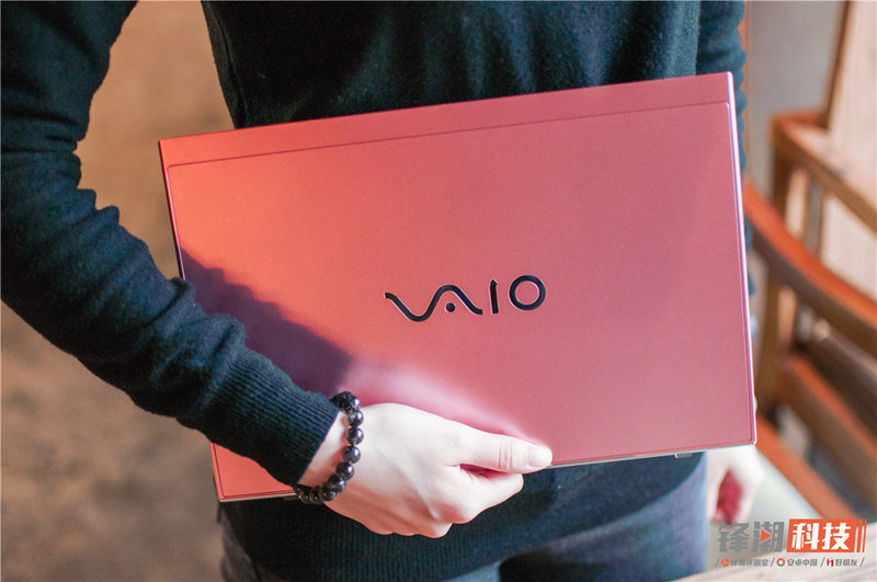 绅士与少女的相遇，2018款VAIO笔记本图赏
