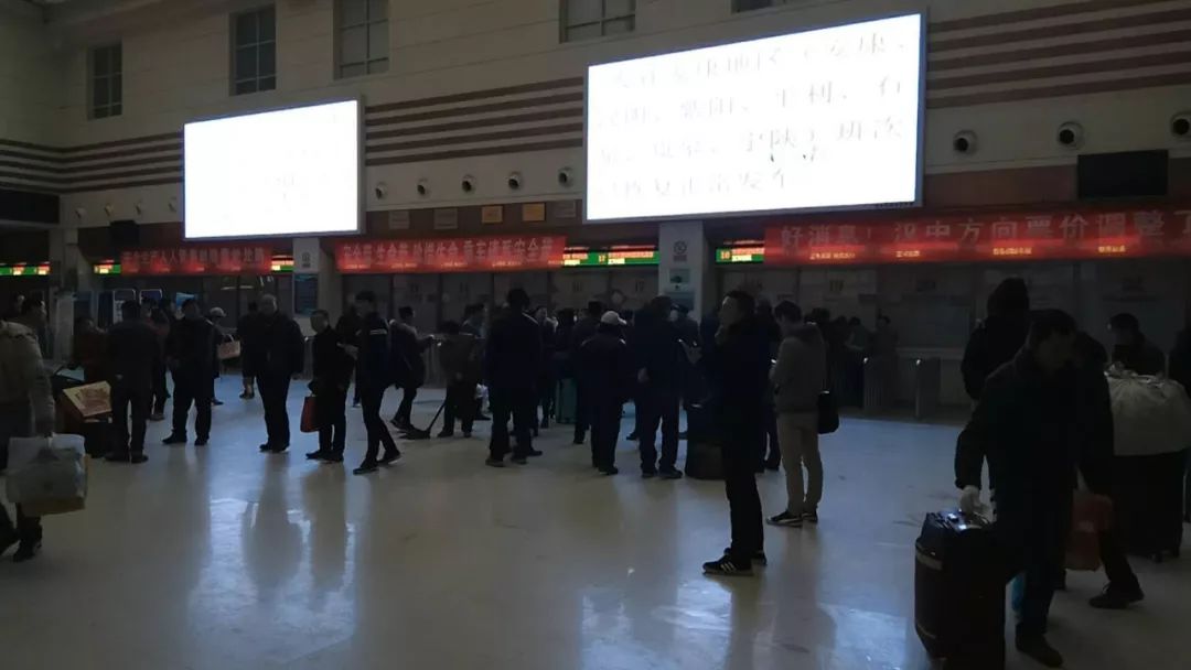 刚刚,雪花又飘!今明两天雨雪持续……这些重要信息须注意