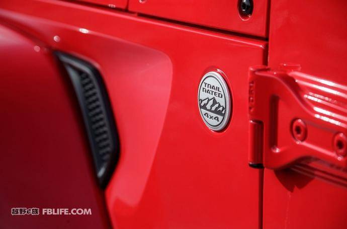 最新款牧马人撒哈拉真实驾驶感受,吉普牧马人撒哈拉2022款试驾