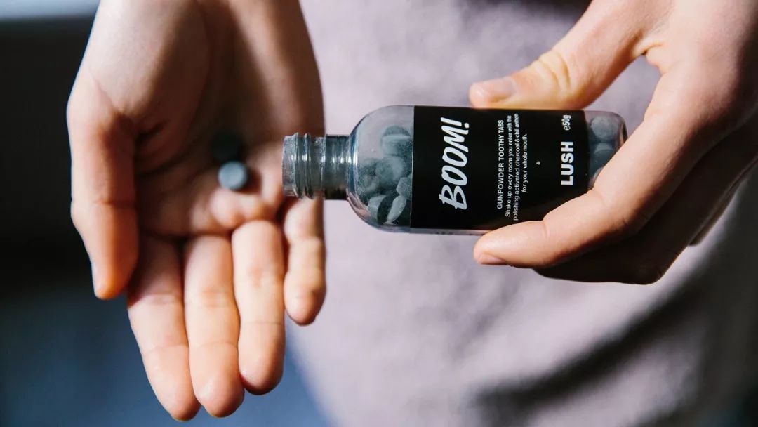 出门旅行怎么装行李箱,出门旅行怎样可以装多一点衣服