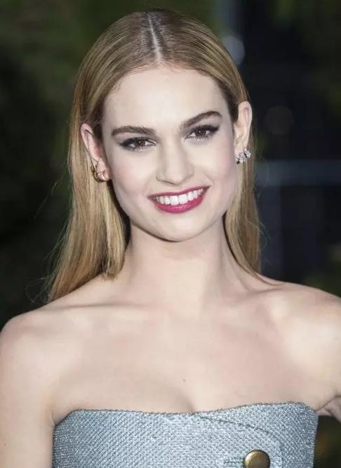 好看又显白的唇色,2019年秋冬流行唇色