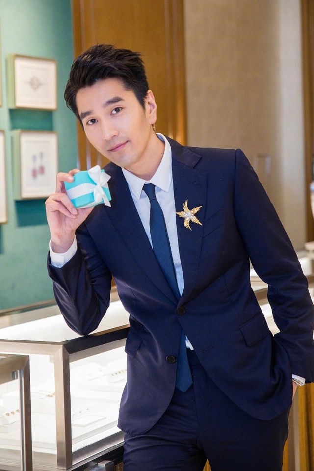 Gucci开精品店，MichaelKors玩小程序，微信是奢侈品不能输的战场