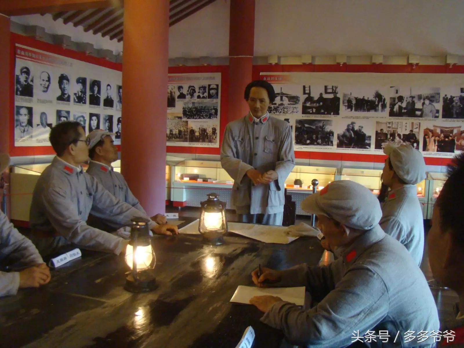 王锡康：我骑长征路纪实D97,沾益县，曲靖市三元宫，馆长赠书，马龙县