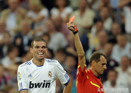 足坛十大红牌大王,拉莫斯在足坛的地位