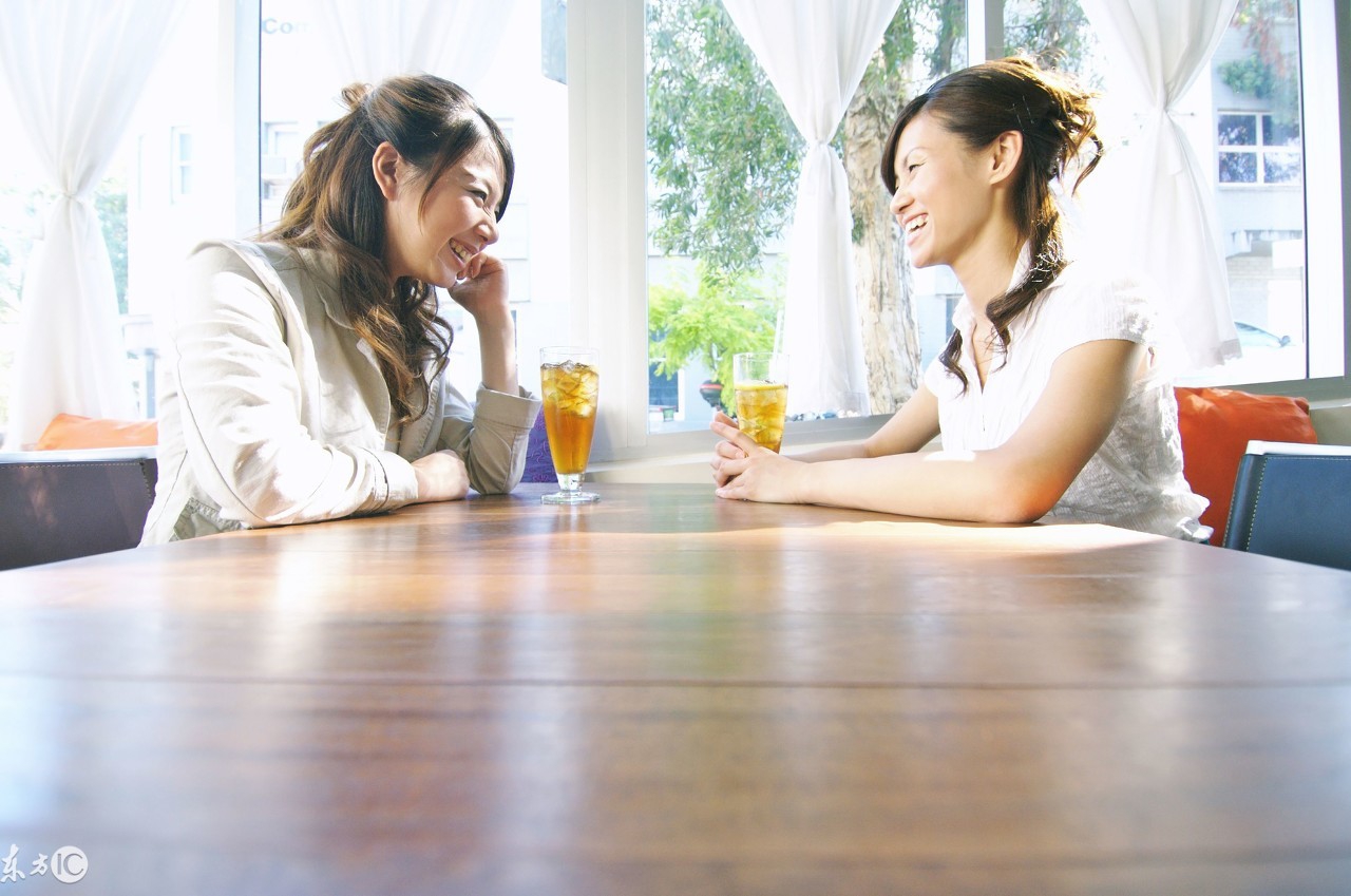 怎么跟12星座恋爱聊天,聊天不爱回消息的人是啥星座