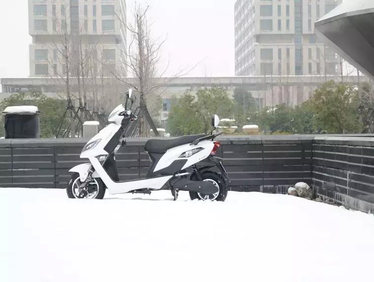 台铃车子和雅迪车子到底哪个更好,台铃萌雪2022新款