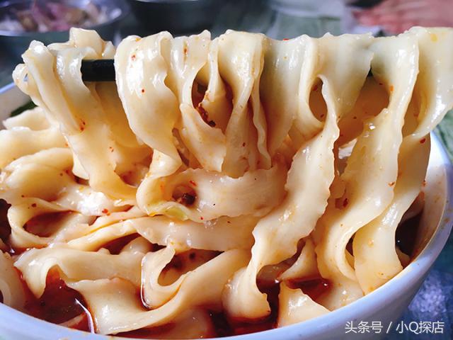 新绛铁蛋鸡汤刀削面,运城刀削面老字号