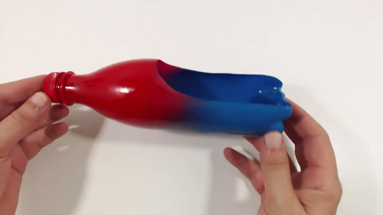 易拉罐和塑料瓶制作船,怎么把易拉罐改成遥控快艇