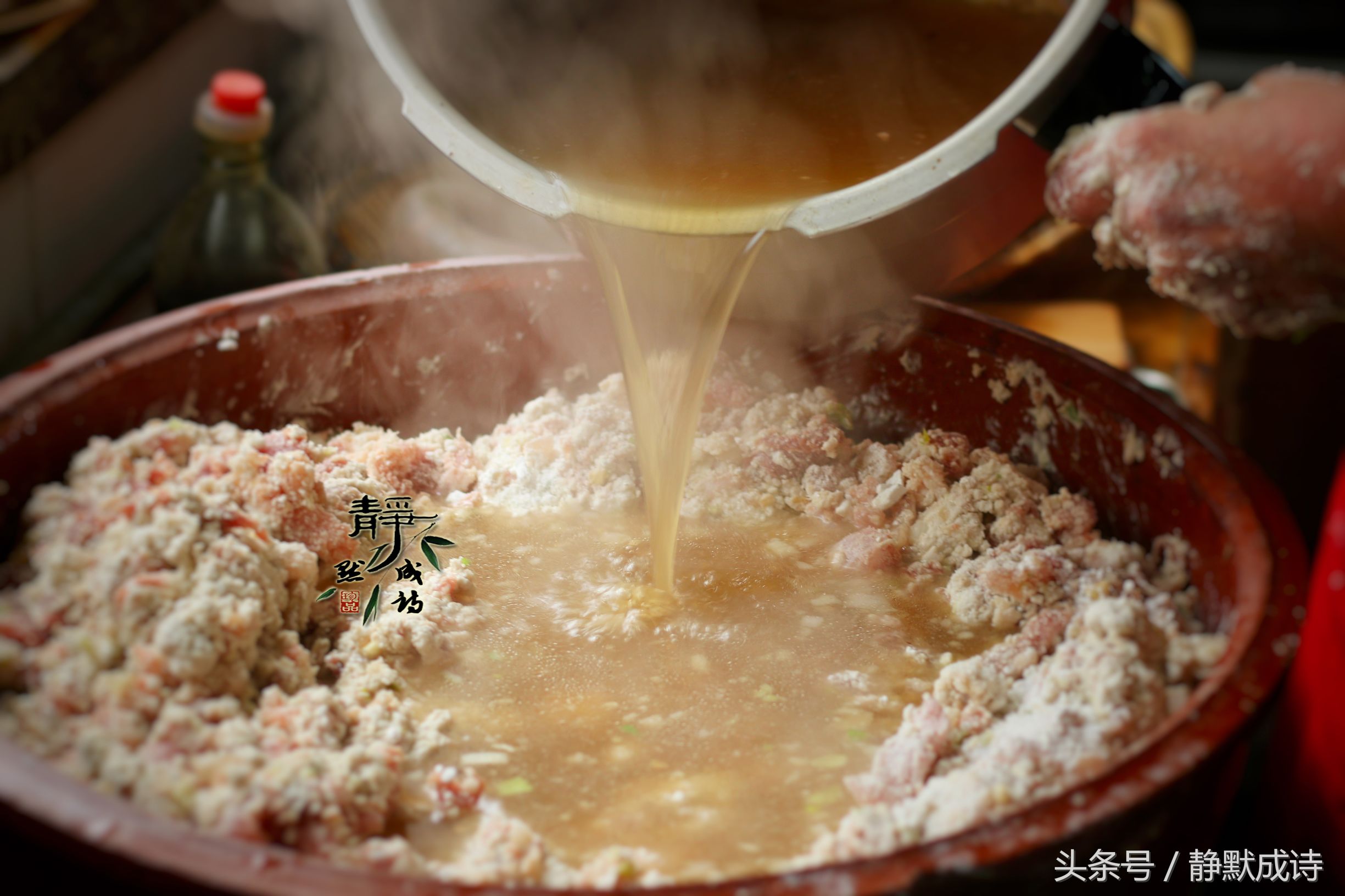 年关将至，我的家乡都会灌这种肠，吃过的人走到天涯也忘不了