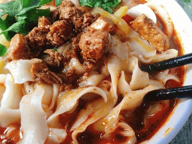 有名的鸡肉刀削面,鸡汤刀削面最正宗