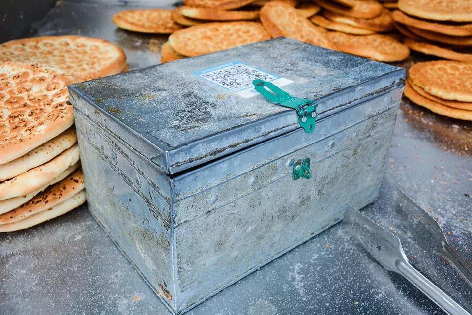 昌吉哪一家的馕做的好吃,昌吉最好吃的馕饼