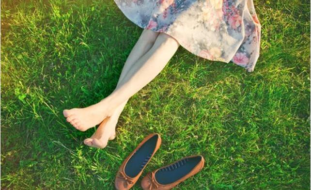 腿粗是不是因为不够瘦,腿粗鞋子穿不上吐槽