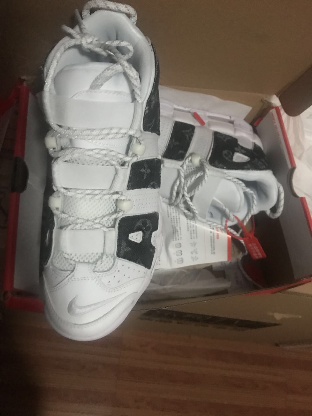 撞衫撞鞋,撞衫又撞鞋