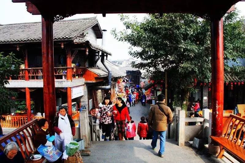 过年去有年味的古镇,2022年适合春节去旅游的年味古镇