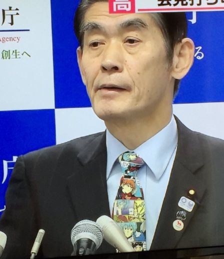 白领精英们，以后打领带可以选个游戏主题的领带夹了