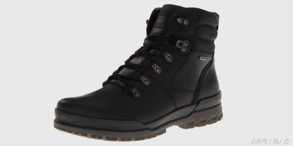 潮流男款复古工装靴,那些不容错过的小众穿搭