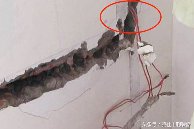 装修师傅砸门找哪个单位解决,家里装修被师傅做坏找什么部门