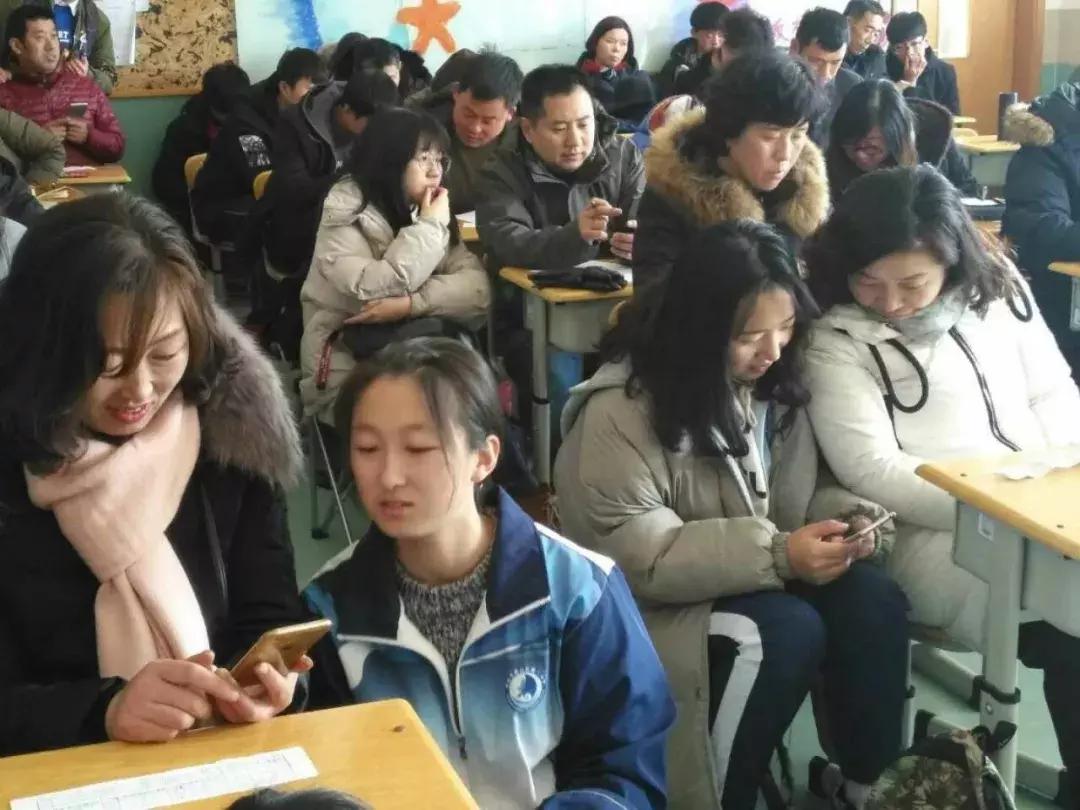 明确目标，智者先行——崂山二中举行模拟报志愿活动