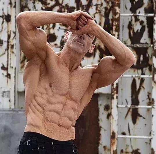 看了健身男神女神的照片后，你有动力了吗？