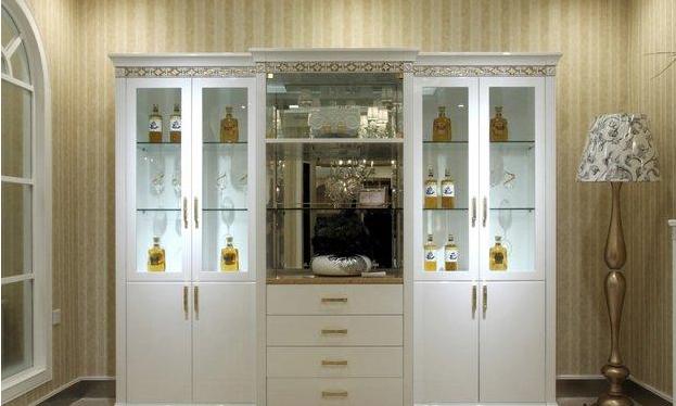 订做衣柜一定做到顶吗,定做衣柜能赚多少钱