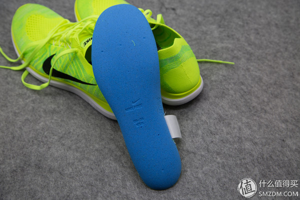 耐克骚粉篮球鞋400元以下,nike第二双鞋