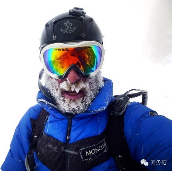 马云穿加拿大鹅牌羽绒服,马云羽绒服moncler