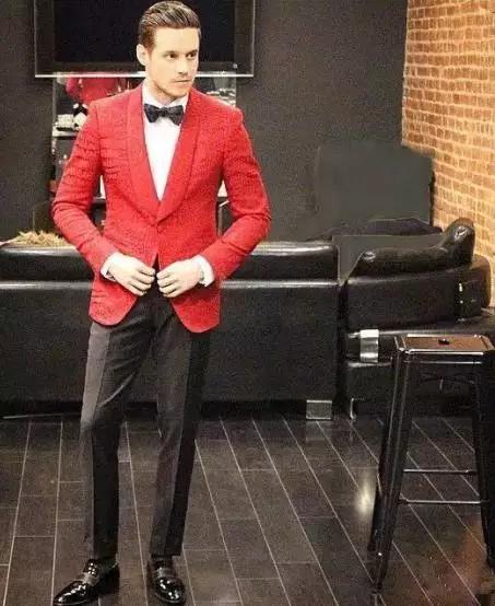 职场员工参加公司年会怎么穿搭,单位年会怎么穿才好看