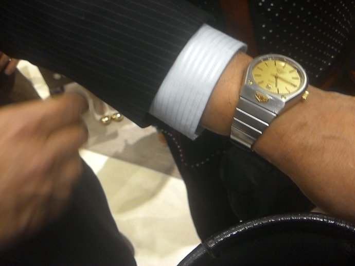 石英机芯的机械表,石英和机械的表哪个好用