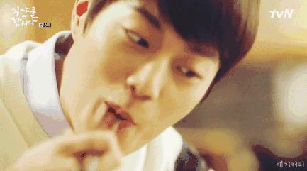 18岁落选JYP,医生认证为整容模板!演戏最好的不正经爱豆却靠吃播一炮而红?