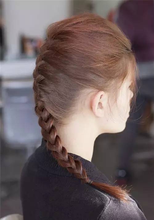 编发三股辫慢动作,编发最简单的三股