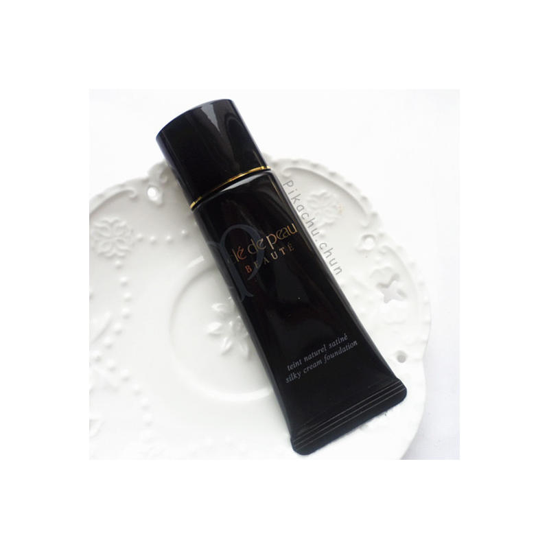 这几款平价粉底液持久不脱妆,大油皮粉底液持久不脱妆控油遮瑕